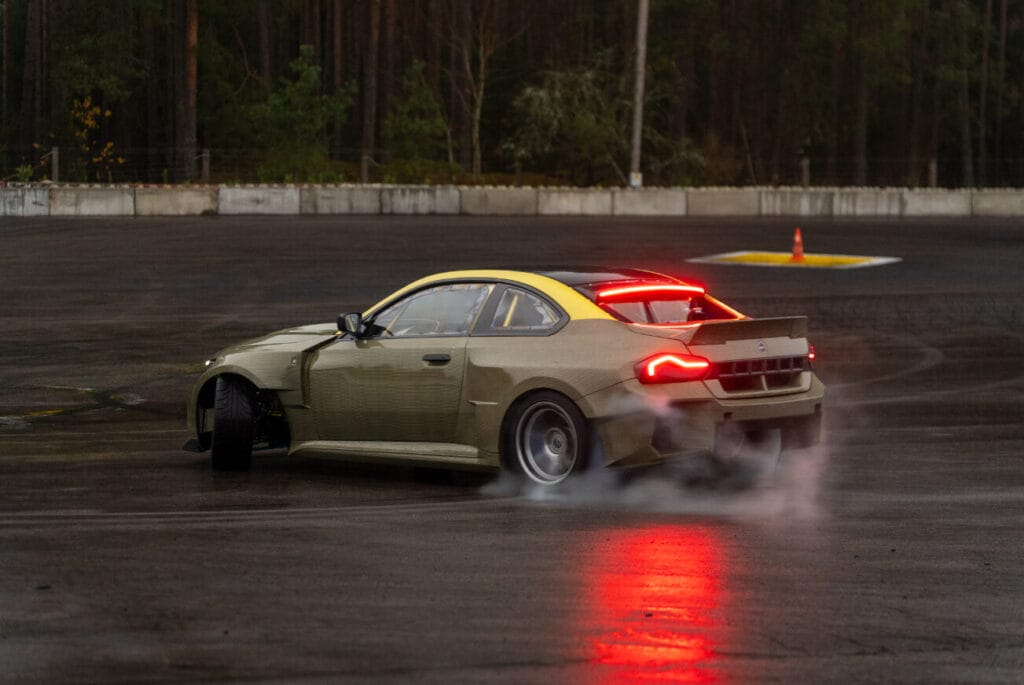 B. Čirba pristato naują bolidą