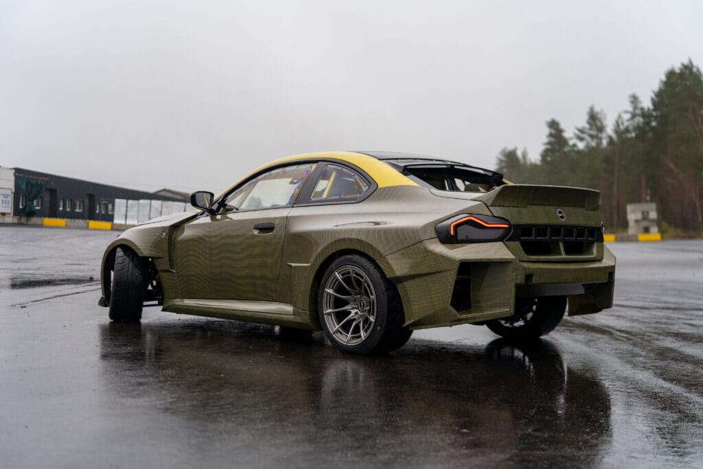 B. Čirba pristato naują bolidą